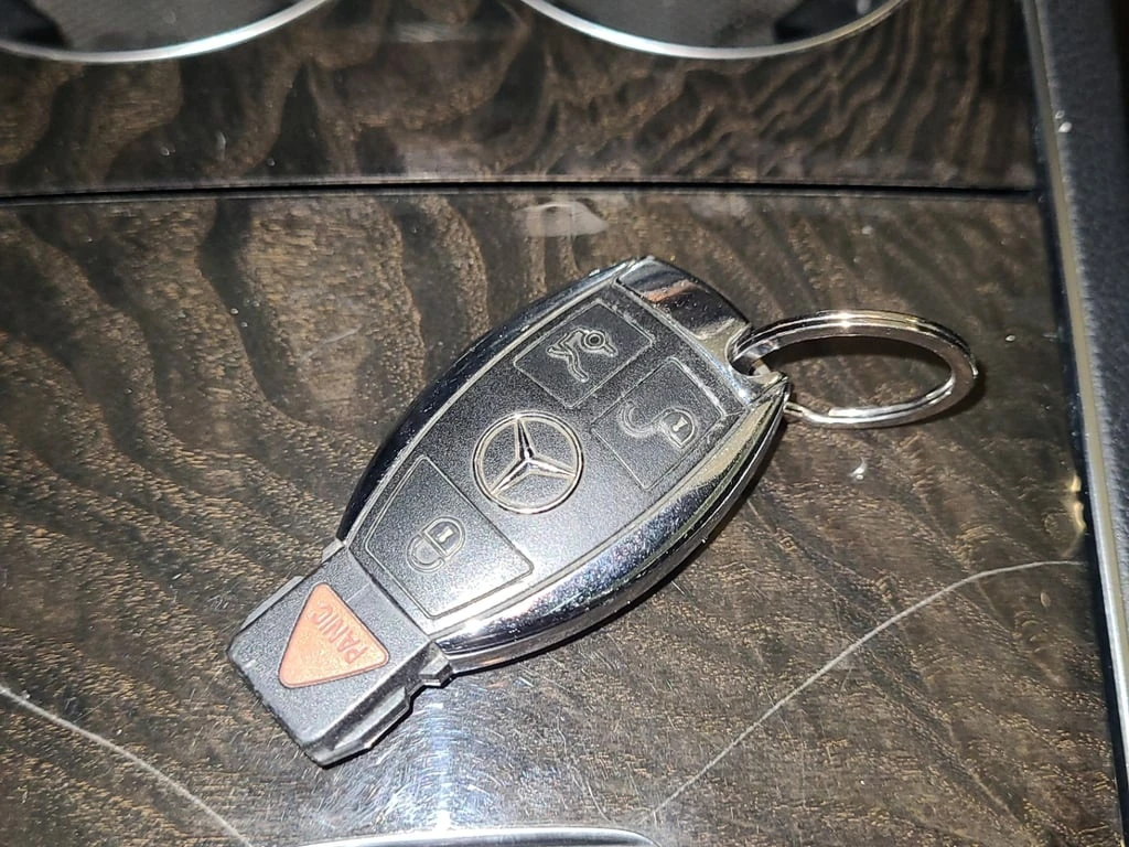 Mercedes-Benz E 350 * CARFAX * БЕЗ ПЪРВОНАЧАЛНА ВНОСКА - изображение 8