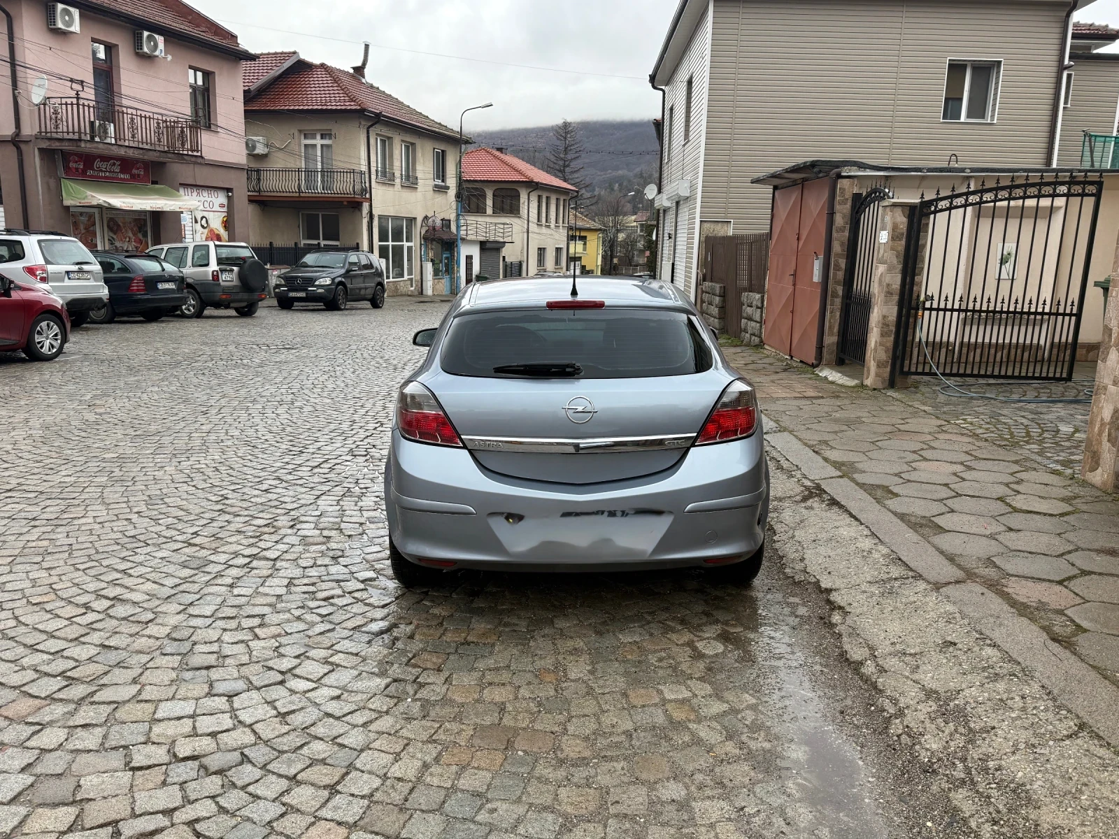 Opel Astra GTC - изображение 4