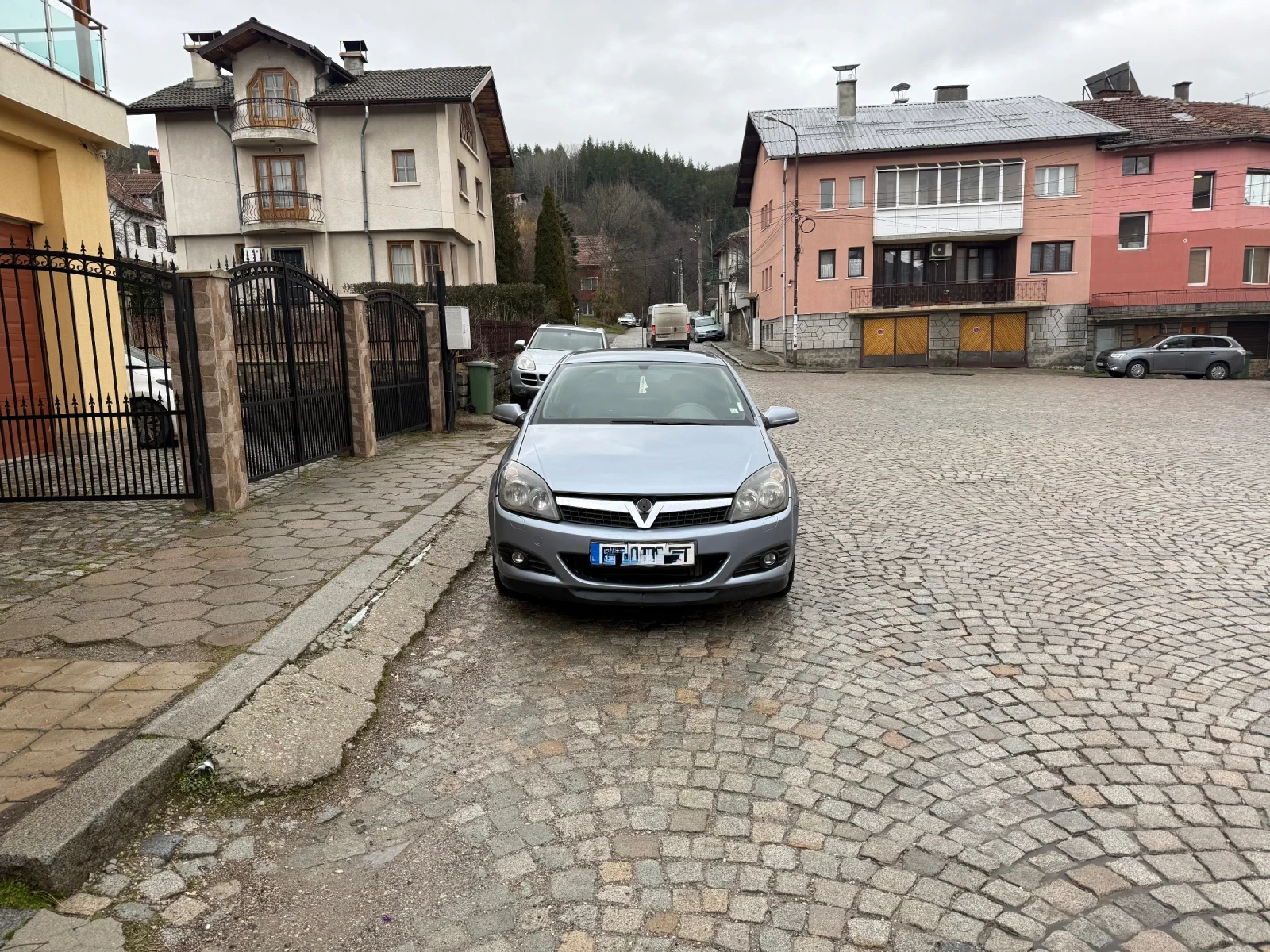 Opel Astra GTC - изображение 7