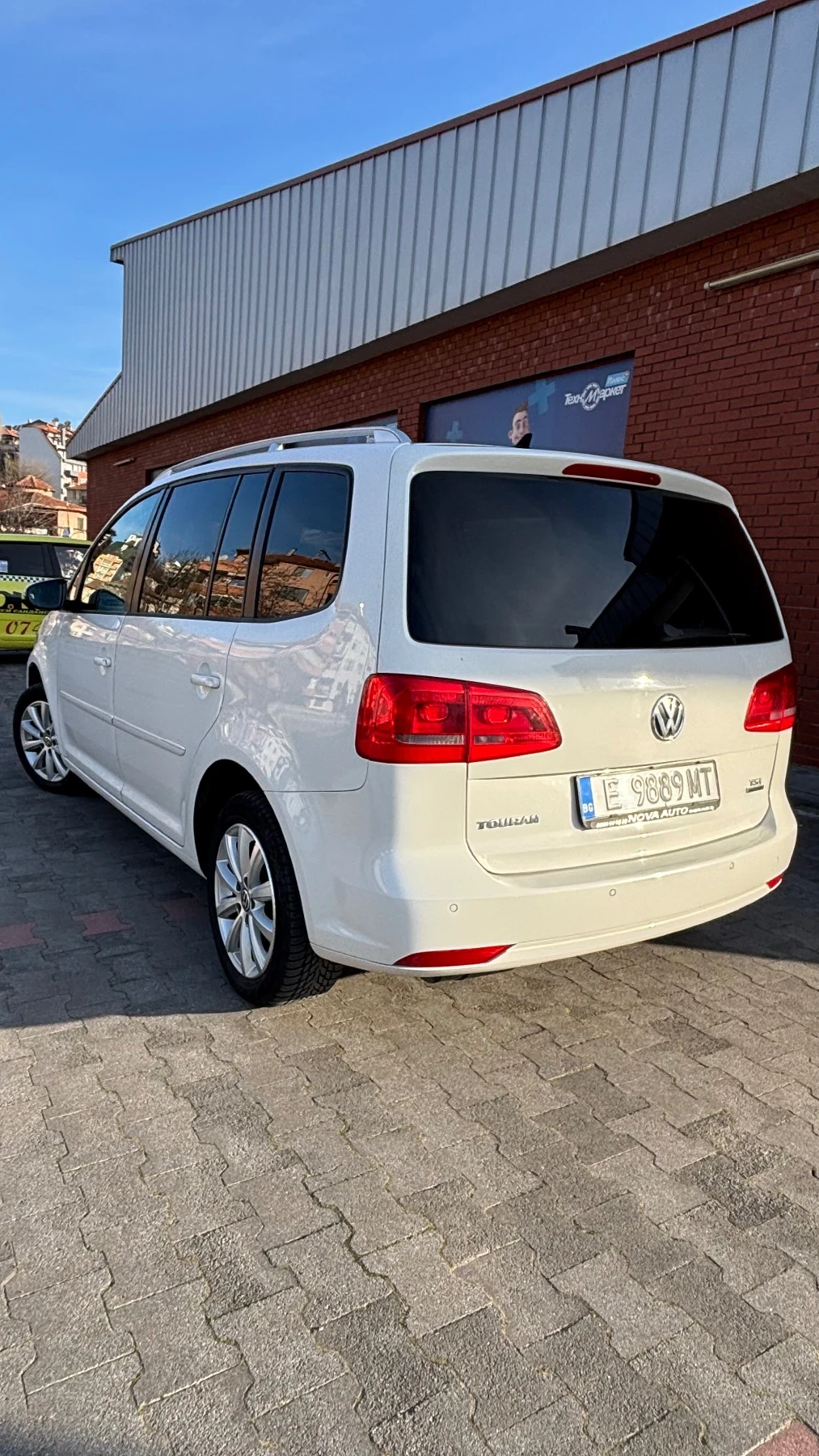 VW Touran 1.4 Turbo Metan, снимка 7 - Автомобили и джипове - 53786706