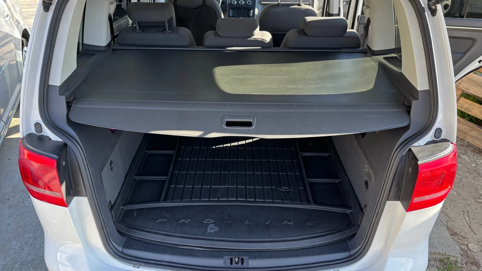 VW Touran 1.4 Turbo Metan, снимка 16 - Автомобили и джипове - 53786706