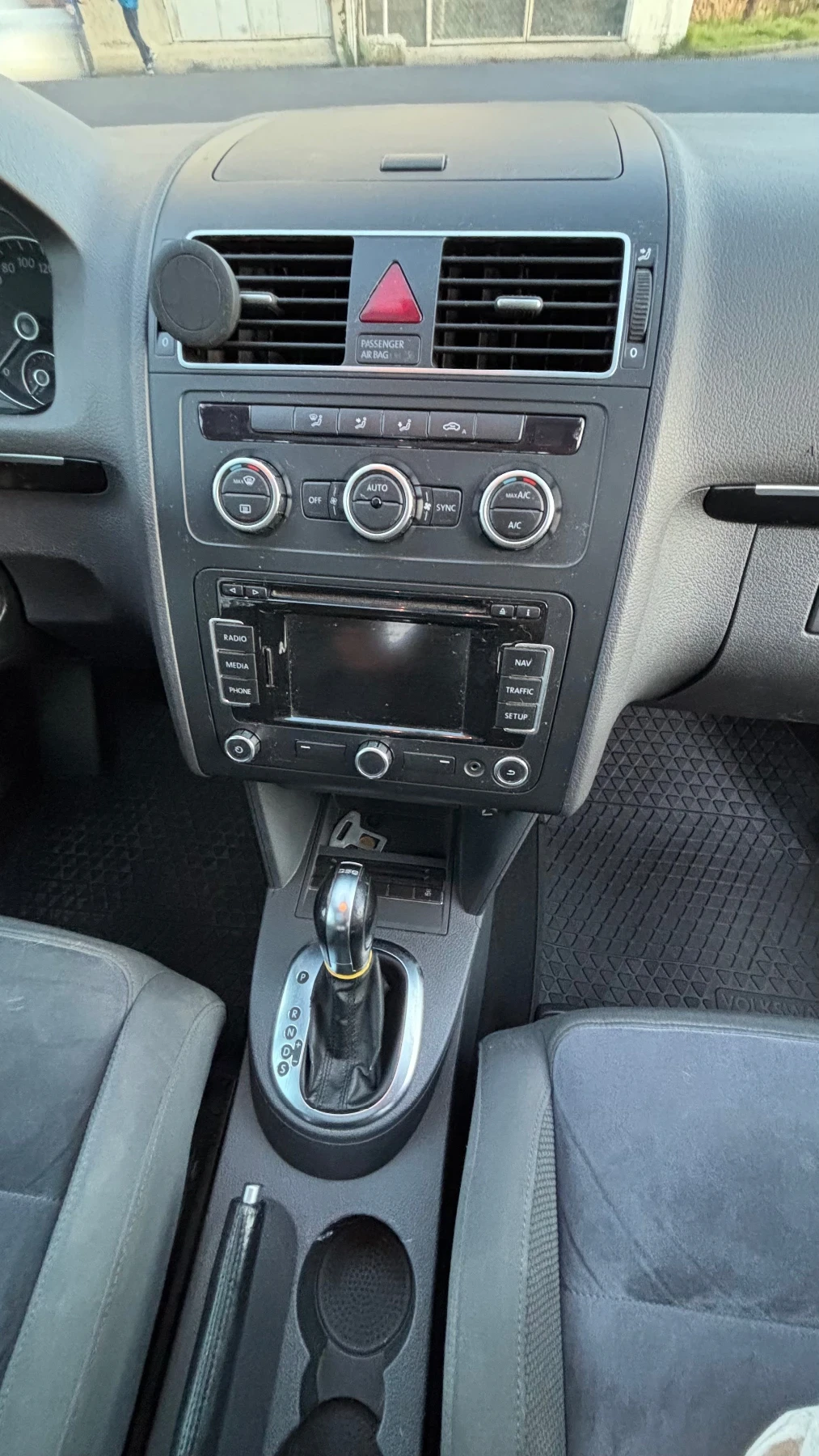 VW Touran 1.4 Turbo Metan, снимка 12 - Автомобили и джипове - 53786706