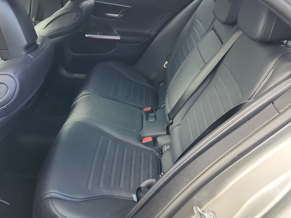 Mercedes-Benz C 300 2023 Mercedes-Benz C 300, снимка 8 - Автомобили и джипове - 53825978
