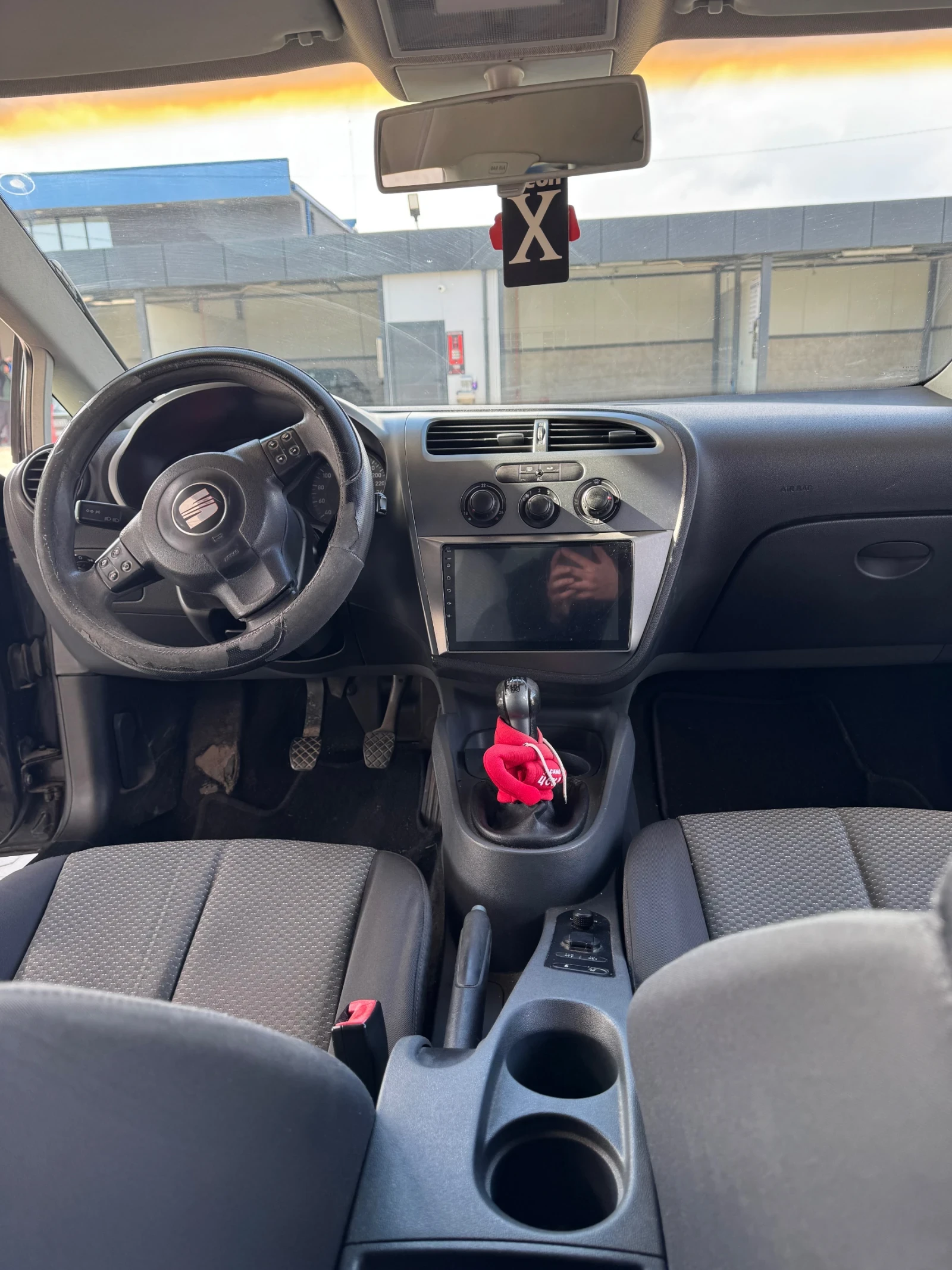 Seat Leon, снимка 13 - Автомобили и джипове - 54165890