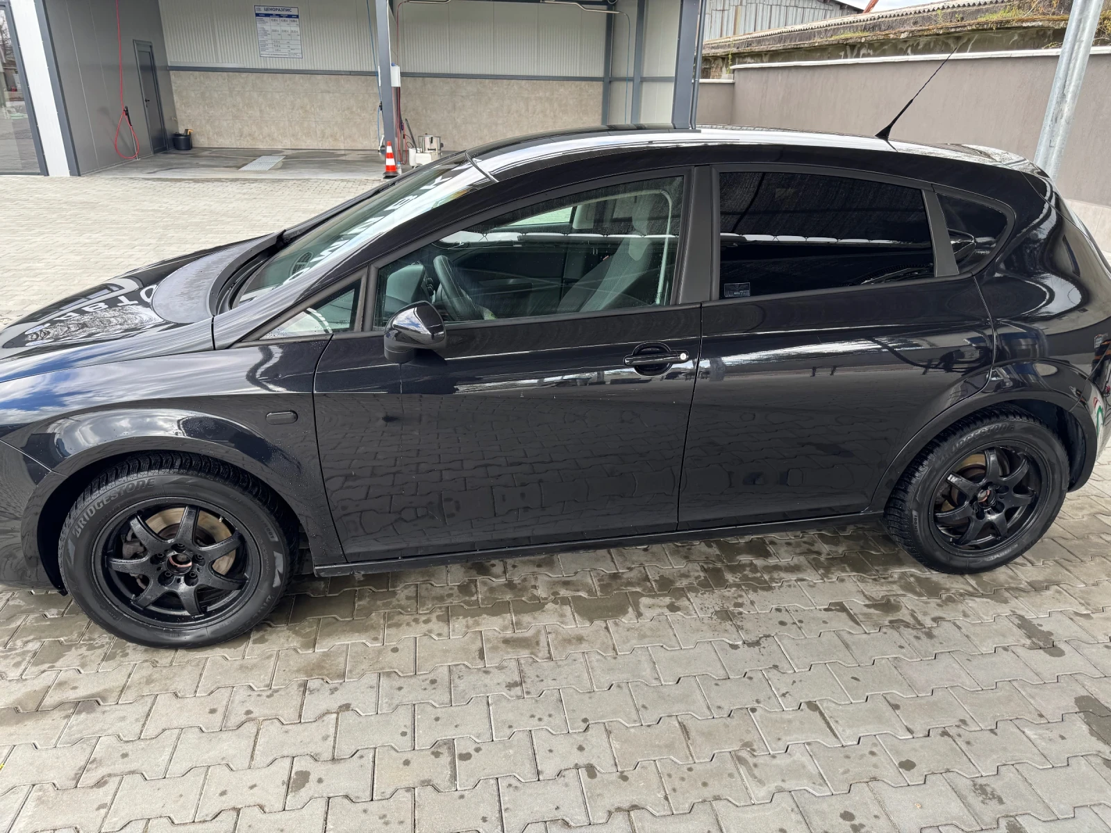 Seat Leon, снимка 3 - Автомобили и джипове - 54165890