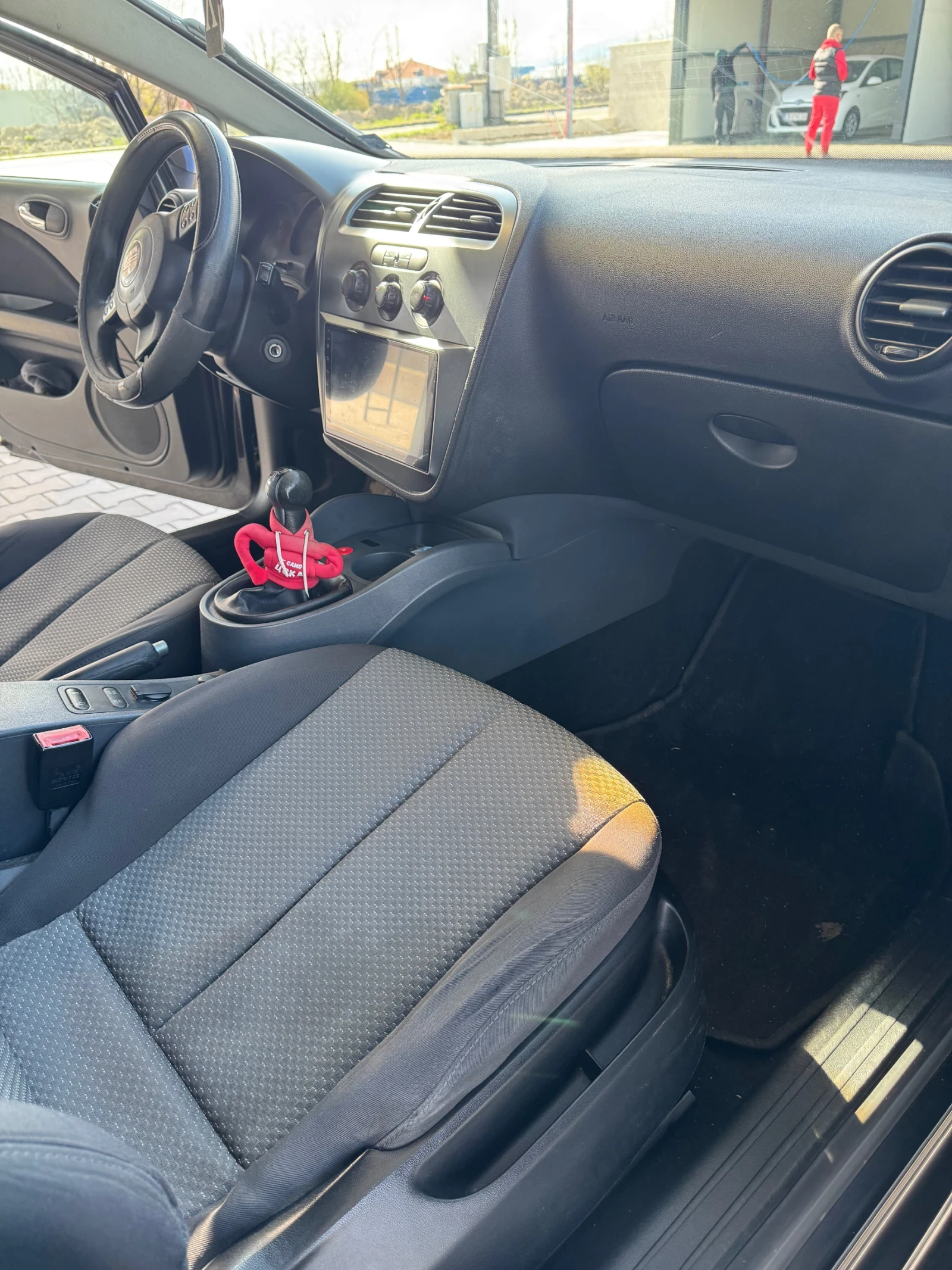 Seat Leon, снимка 12 - Автомобили и джипове - 54165890