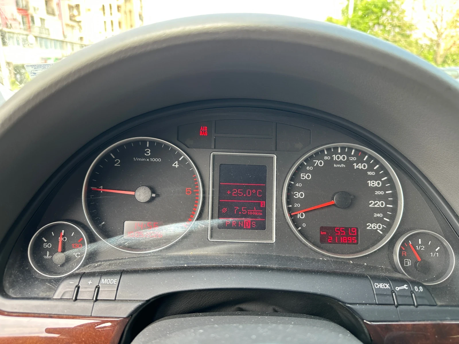Audi A4 2.0, снимка 8 - Автомобили и джипове - 54745584