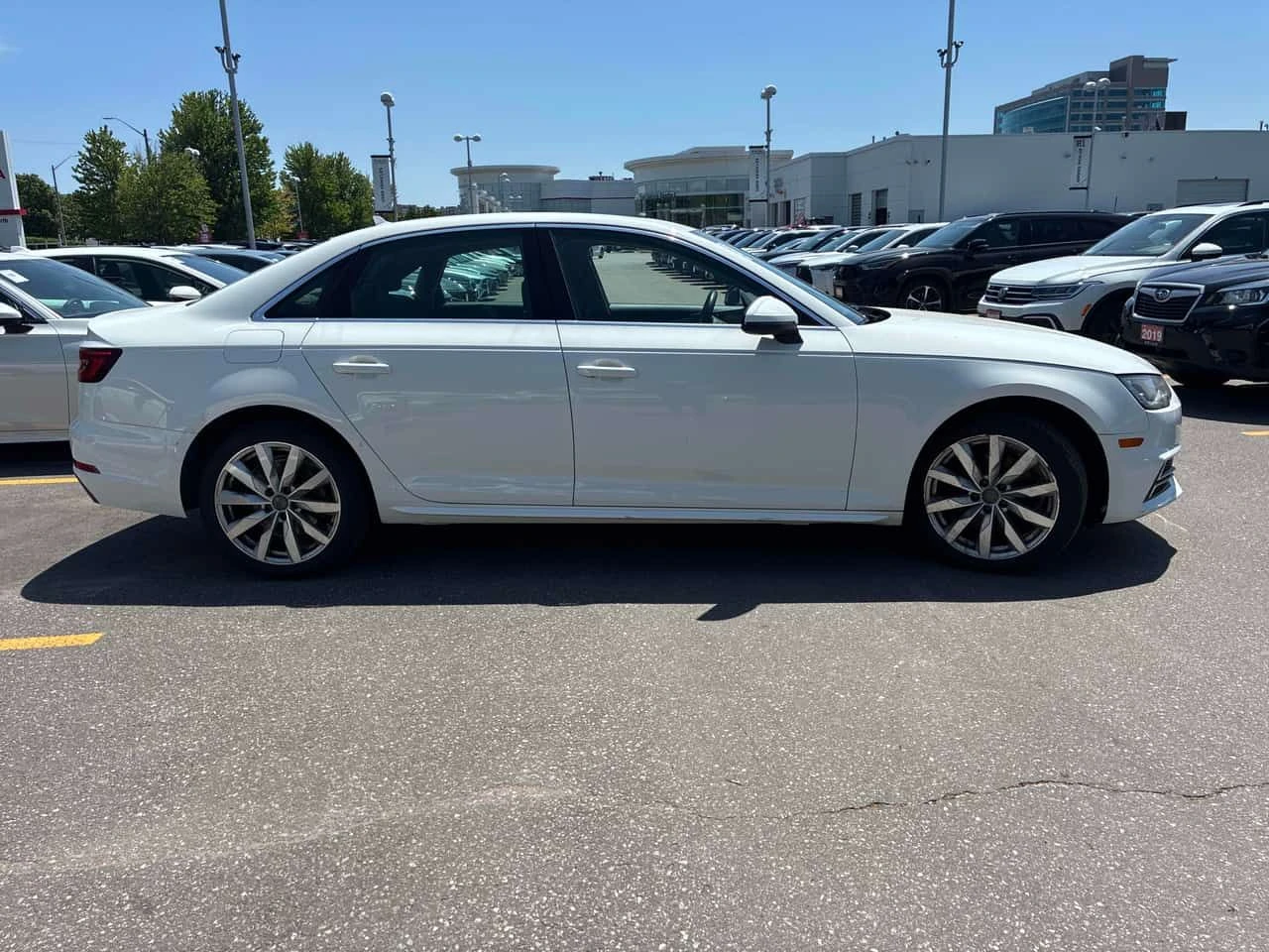 Audi A4 * CARFAX * ���������� ��� ������������ ������ | Mobile.bg � ����������� 3