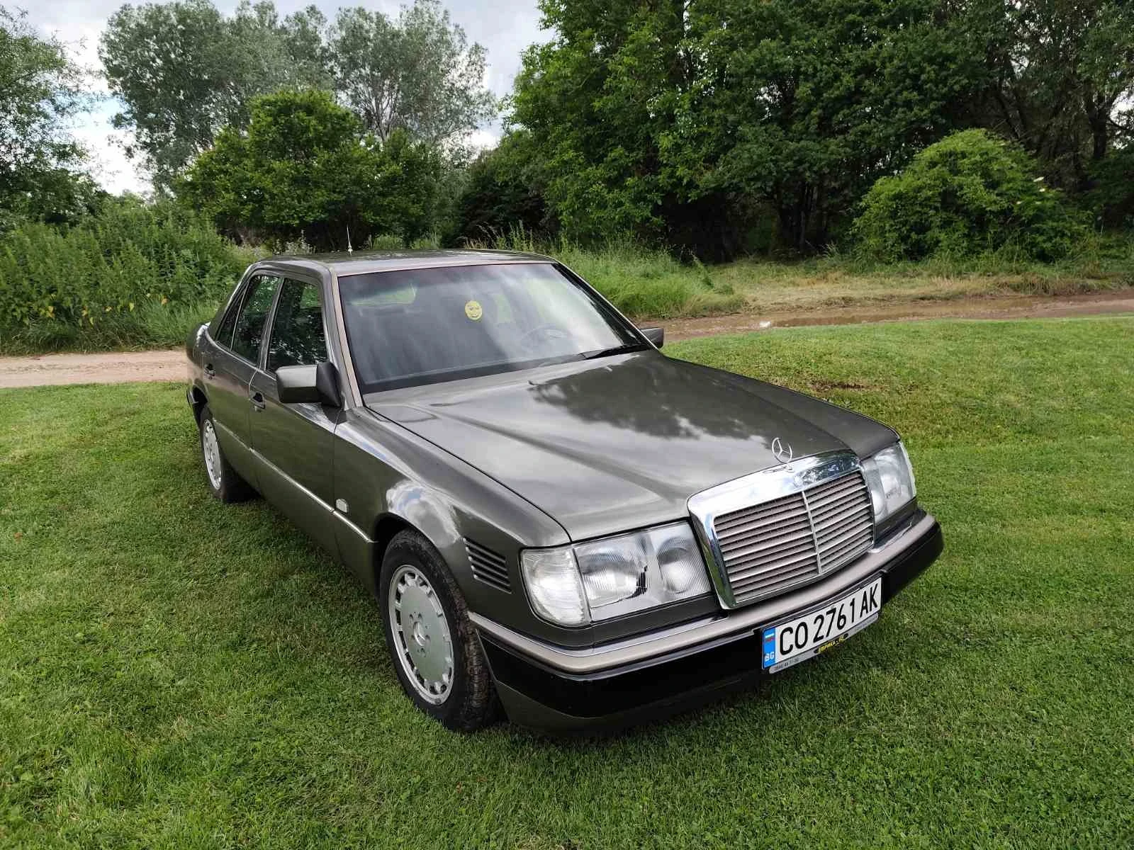 Mercedes-Benz 124, снимка 16 - Автомобили и джипове - 54892105