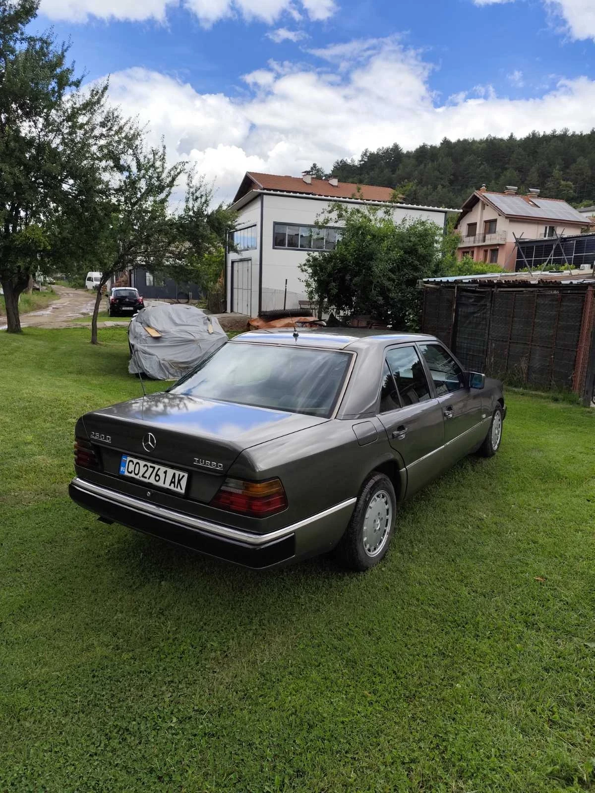 Mercedes-Benz 124, снимка 8 - Автомобили и джипове - 54892105