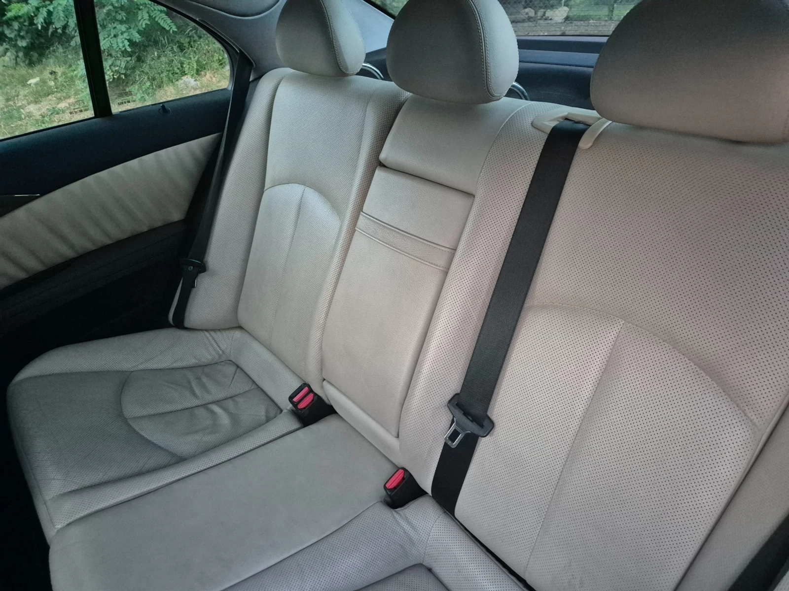 Mercedes-Benz E 200 CDI, снимка 6 - Автомобили и джипове - 55412925