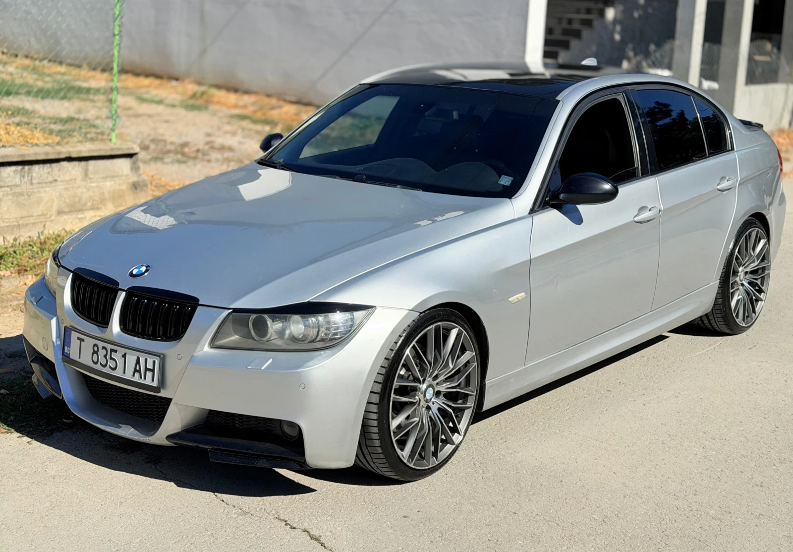 BMW 330 Ръчка/290к.с., снимка 2 - Автомобили и джипове - 56138208