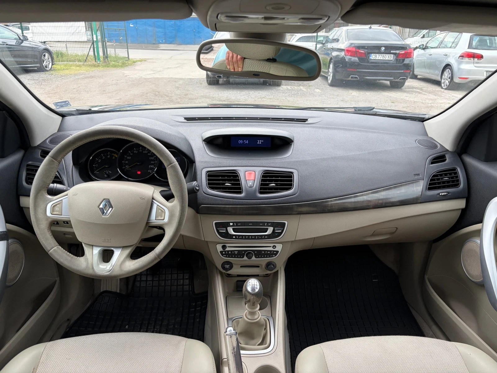 Renault Fluence, снимка 13 - Автомобили и джипове - 55946079