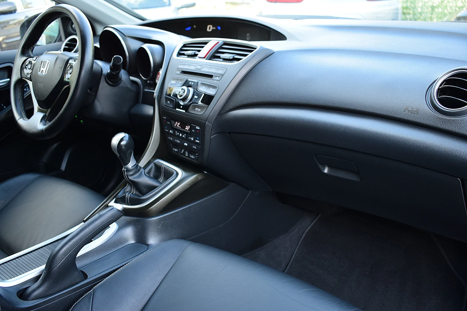 Honda Civic 1.6ШВЕЙЦАРИЯ/LUX/КОЖА/НАВИ/КЛИМАТРОНИК/АВТОПИЛОТ, снимка 14 - Автомобили и джипове - 56076128