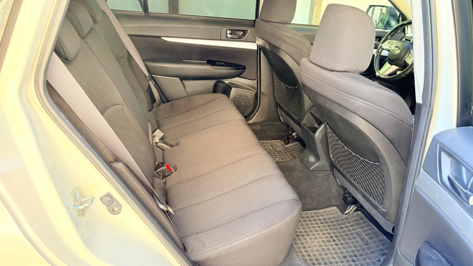 Subaru Legacy 2.0, снимка 13 - Автомобили и джипове - 56253640