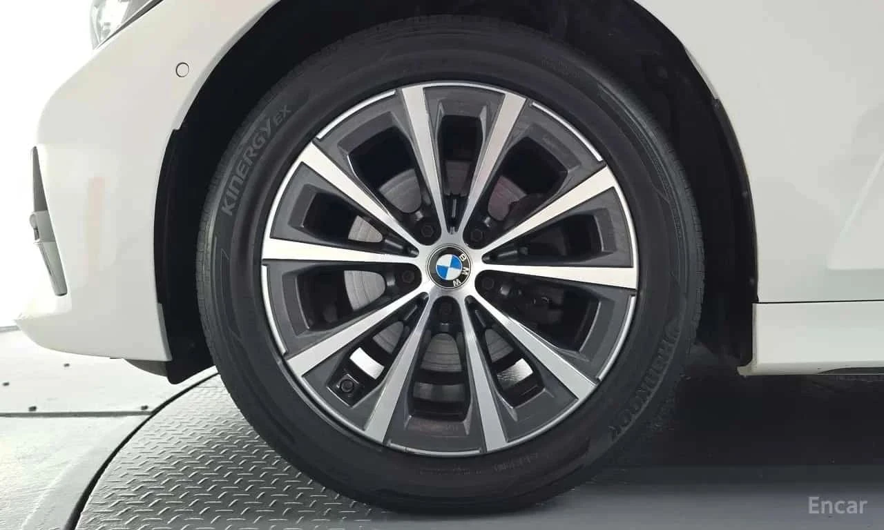 BMW 320, снимка 5 - Автомобили и джипове - 56687784