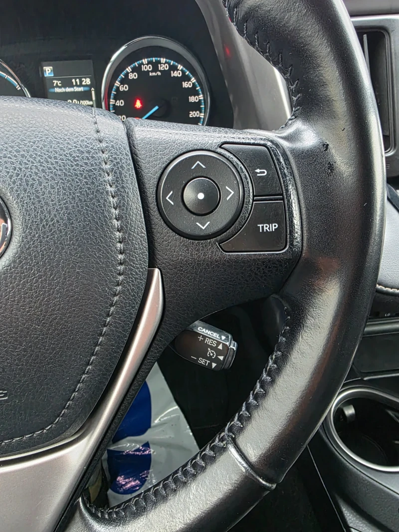Toyota Rav4 RAV4 2.5 Hybrid edition 4X4 , снимка 13 - Автомобили и джипове - 52371562