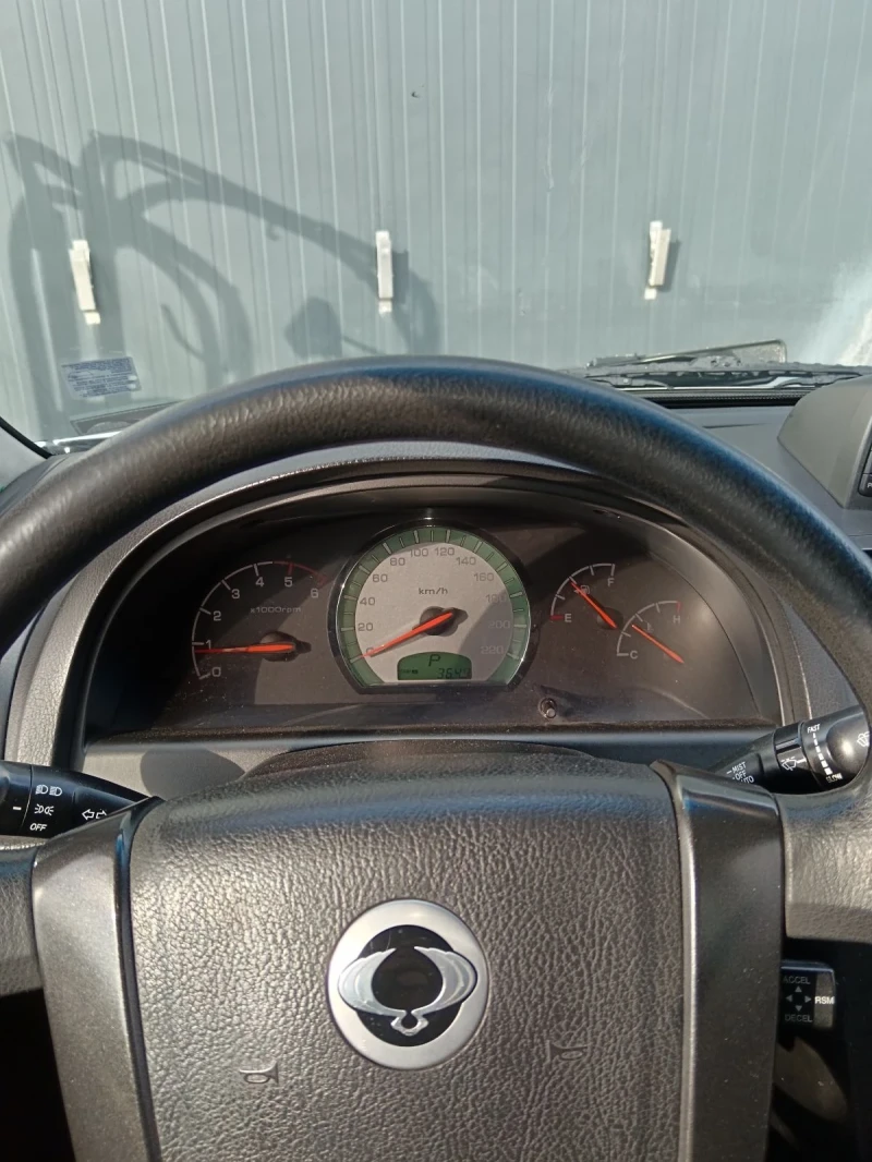 SsangYong Rexton, снимка 10 - Автомобили и джипове - 53301240