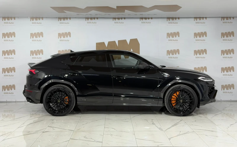 Lamborghini Urus SE* Nero* Carbon* Pano* B&O, снимка 2 - Автомобили и джипове - 53533059