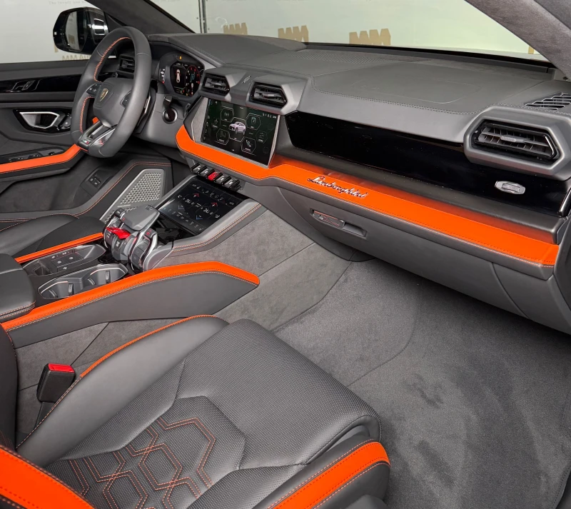 Lamborghini Urus SE* Nero* Carbon* Pano* B&O, снимка 10 - Автомобили и джипове - 53533059