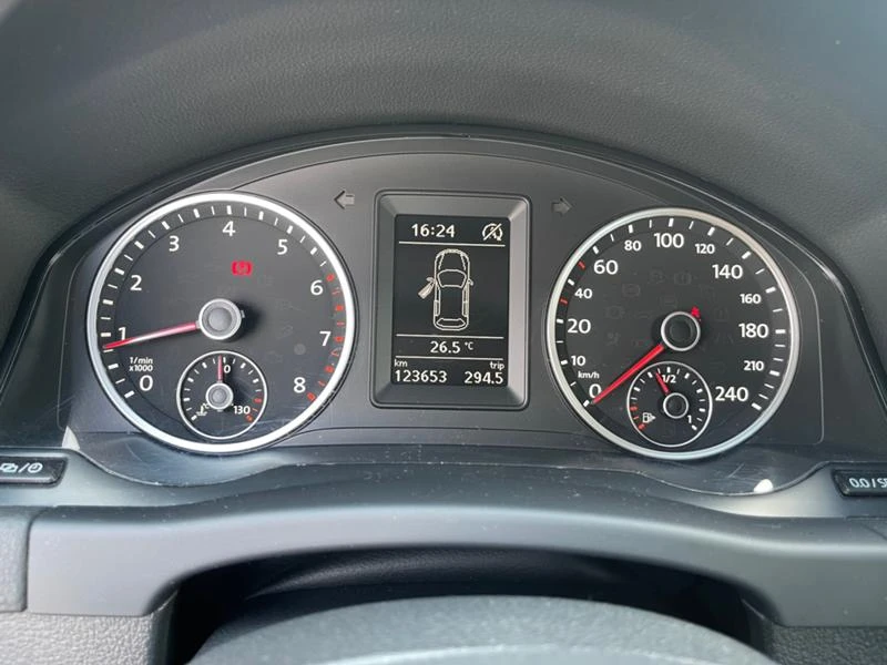 VW Tiguan с.док.bi-fuelGPL, 5в, 6ck., 123653км., мулти, нави, снимка 16 - Автомобили и джипове - 37124383