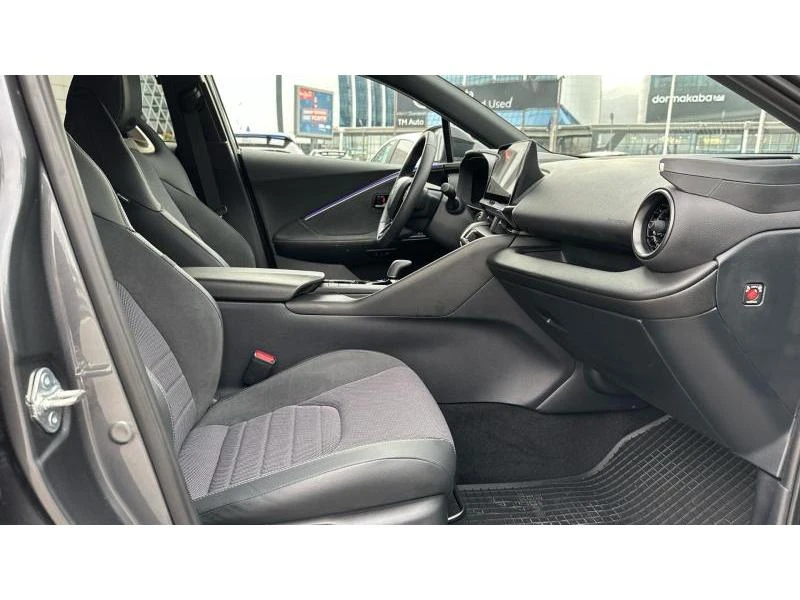 Toyota C-HR 2.0 HSD CLASSY FWD - изображение 6