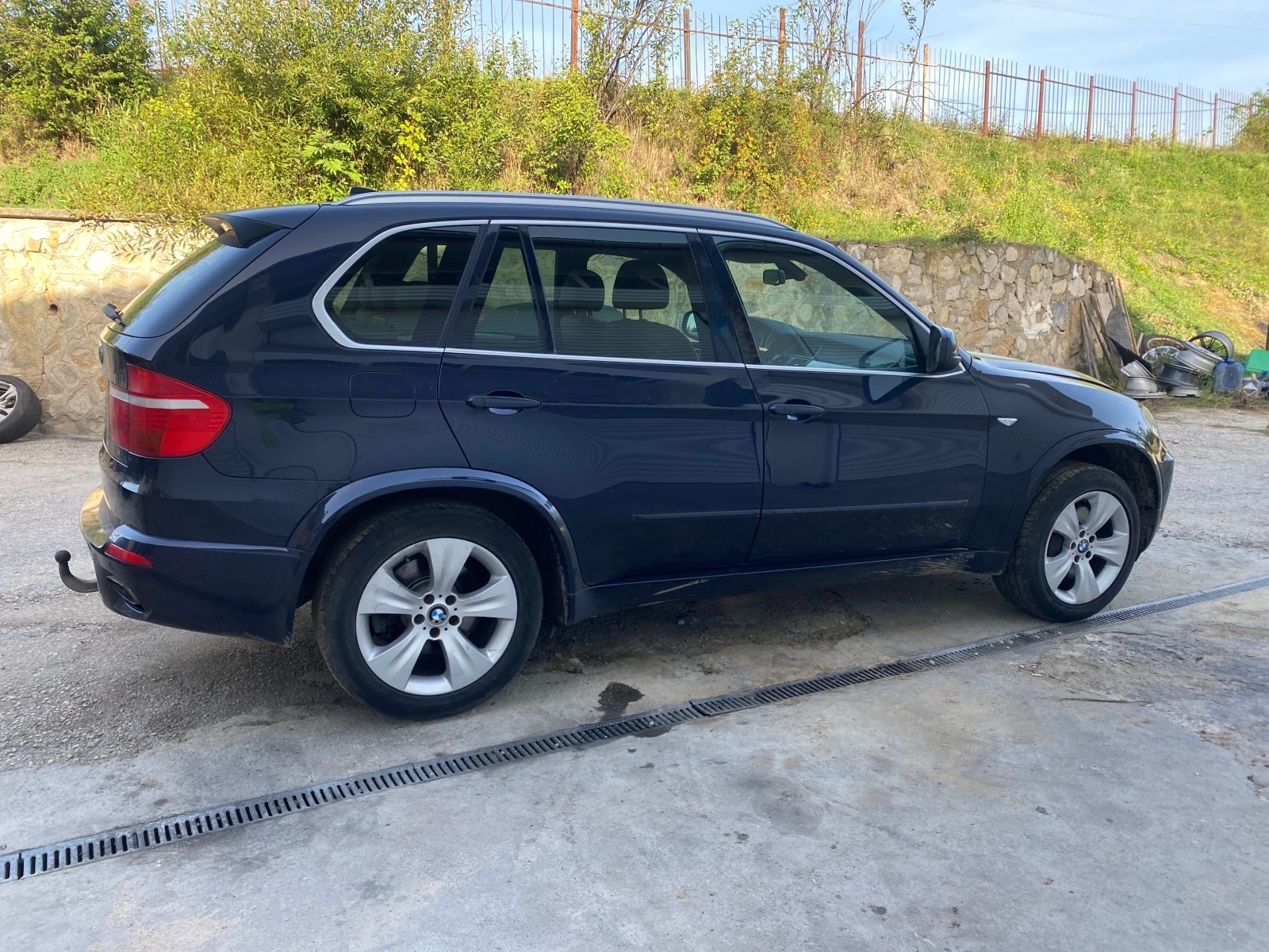 BMW X5 4.8 - изображение 8