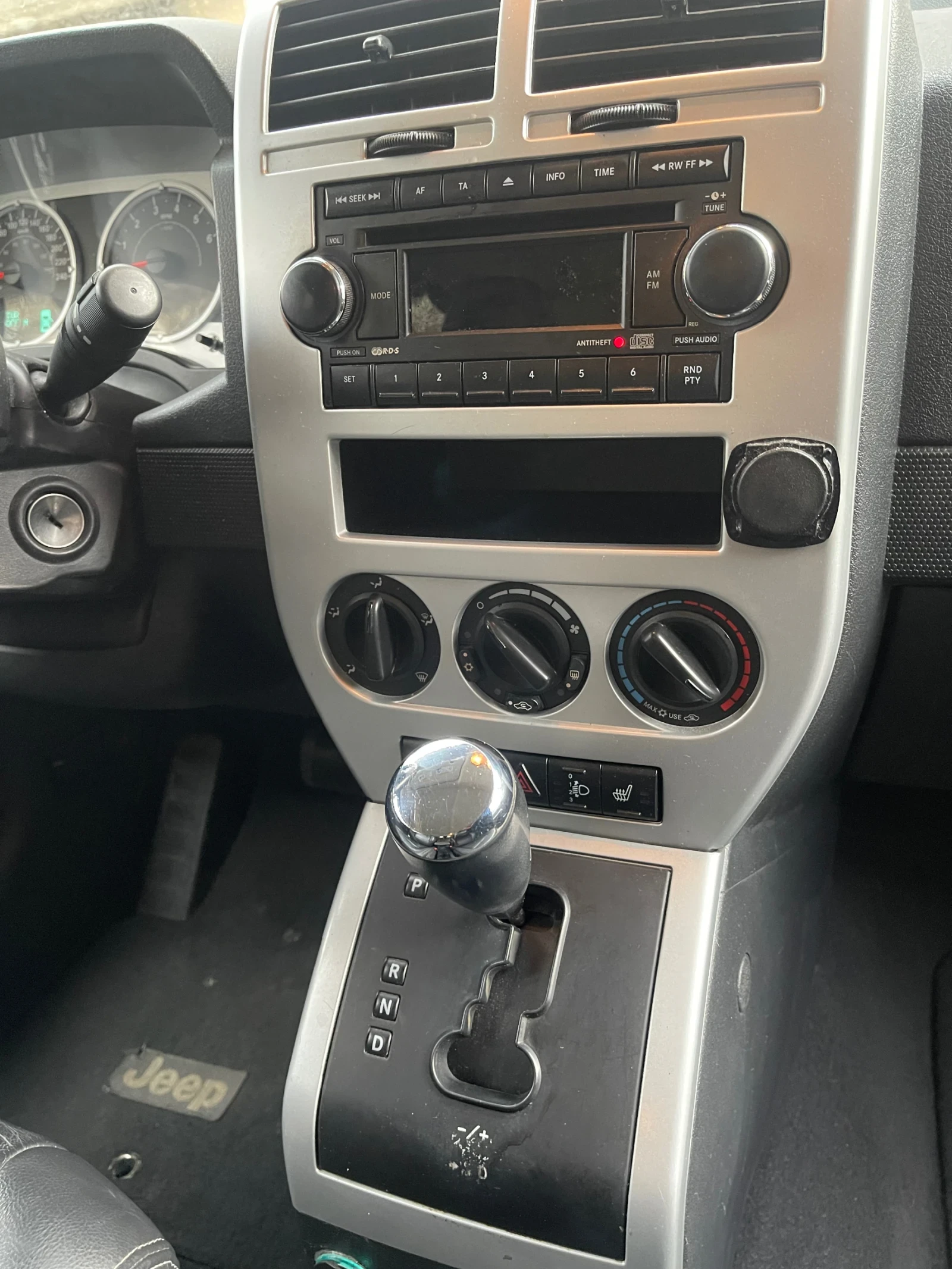 Jeep Cherokee Patriot - изображение 9