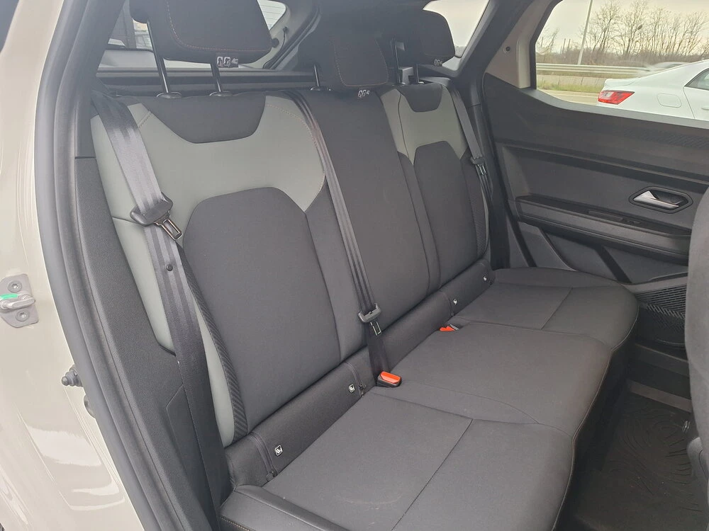 Dacia Duster 1.0Tce/ 100к.с./LPG, снимка 17 - Автомобили и джипове - 53731041