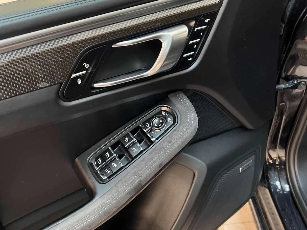 Porsche Macan * GTS * БЕЗ ЗАБЕЛЕЖКИ* КАРБОН* BOSE* , снимка 10 - Автомобили и джипове - 53819543