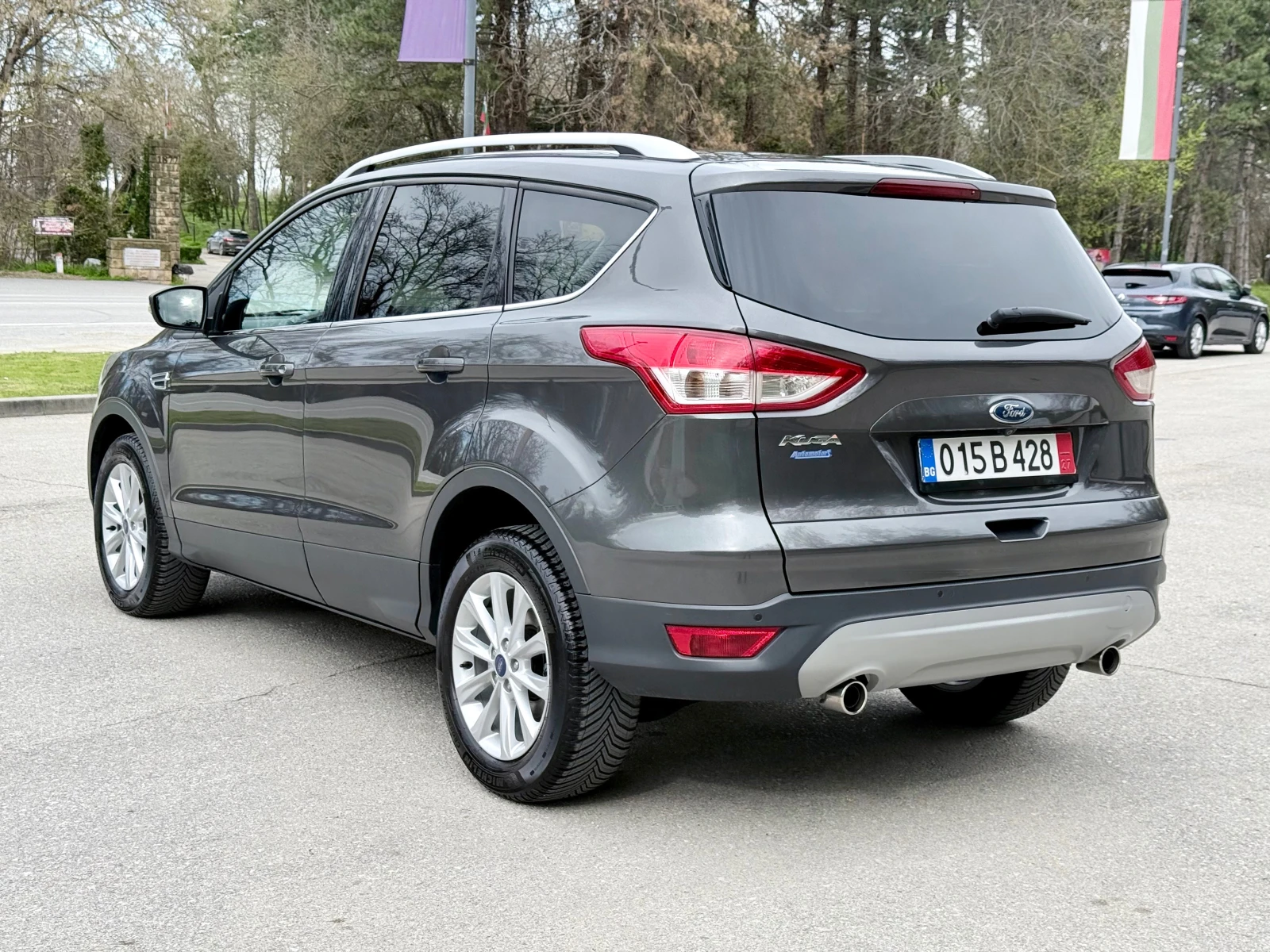 Ford Kuga 2.0TDCI* TITANIUM* Euro6B* Navi* Лизинг* , снимка 2 - Автомобили и джипове - 54142419
