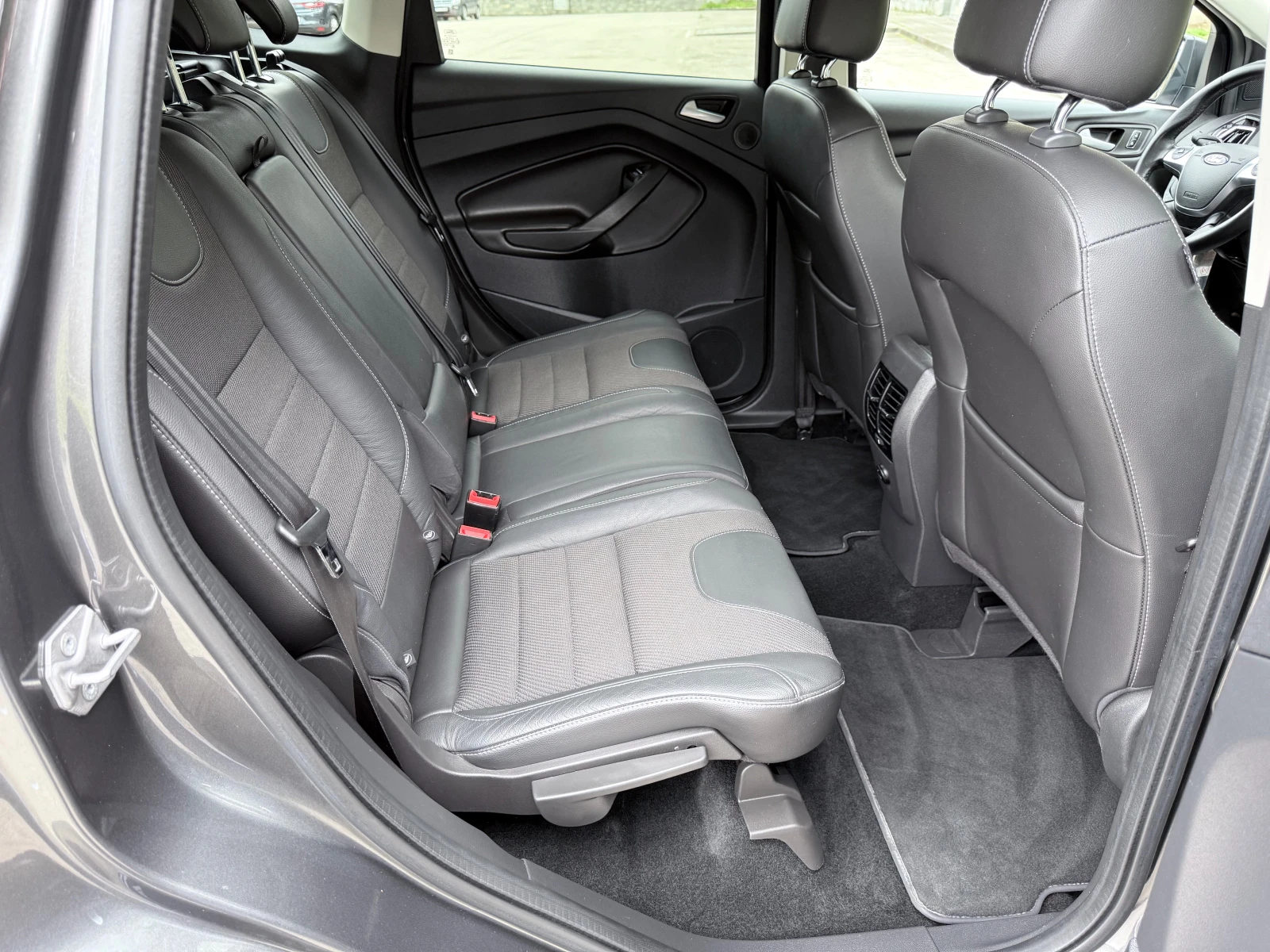 Ford Kuga 2.0TDCI* TITANIUM* Euro6B* Navi* Лизинг* , снимка 9 - Автомобили и джипове - 54142419