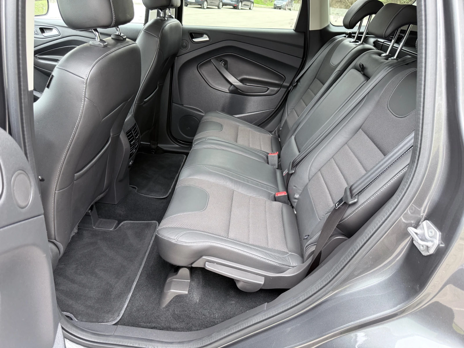 Ford Kuga 2.0TDCI* TITANIUM* Euro6B* Navi* Лизинг* , снимка 8 - Автомобили и джипове - 54142419