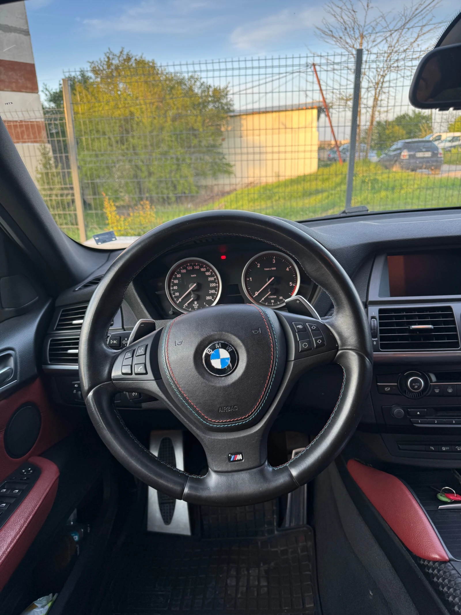 BMW X6 BMW X6 40d Facelift M Package / xDrive / 380 к.с., снимка 16 - Автомобили и джипове - 54417045