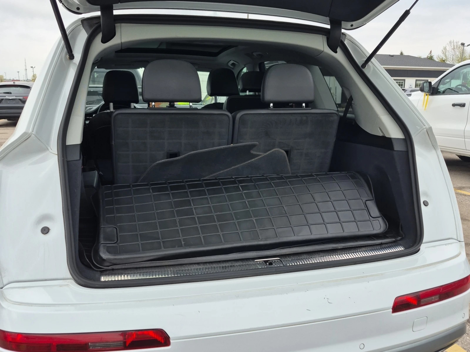 Audi Q7 3.0T Technik quattro, снимка 9 - Автомобили и джипове - 54429077