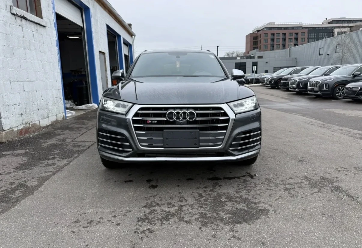 Audi SQ5 3.0T TECHNIK * RED INTERIOR * CARPLAY * LED * , снимка 2 - Автомобили и джипове - 54886270