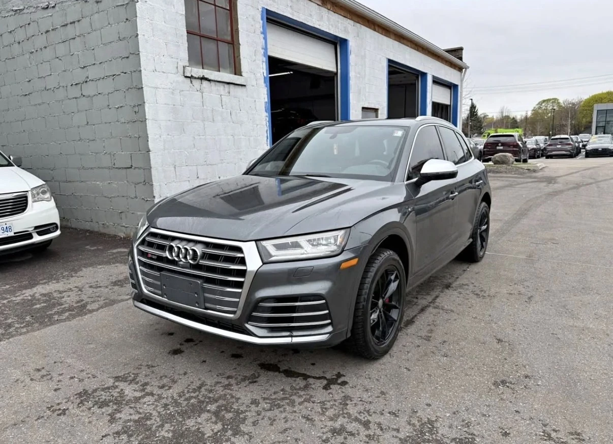 Audi SQ5 3.0T TECHNIK * RED INTERIOR * CARPLAY * LED * 