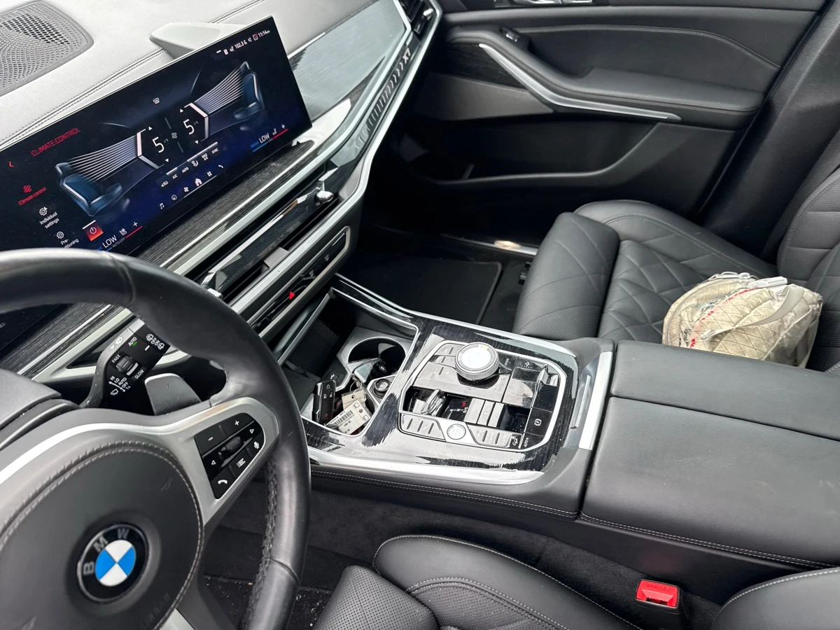 BMW X7 xDrive40i M-SPORT, снимка 9 - Автомобили и джипове - 55049340