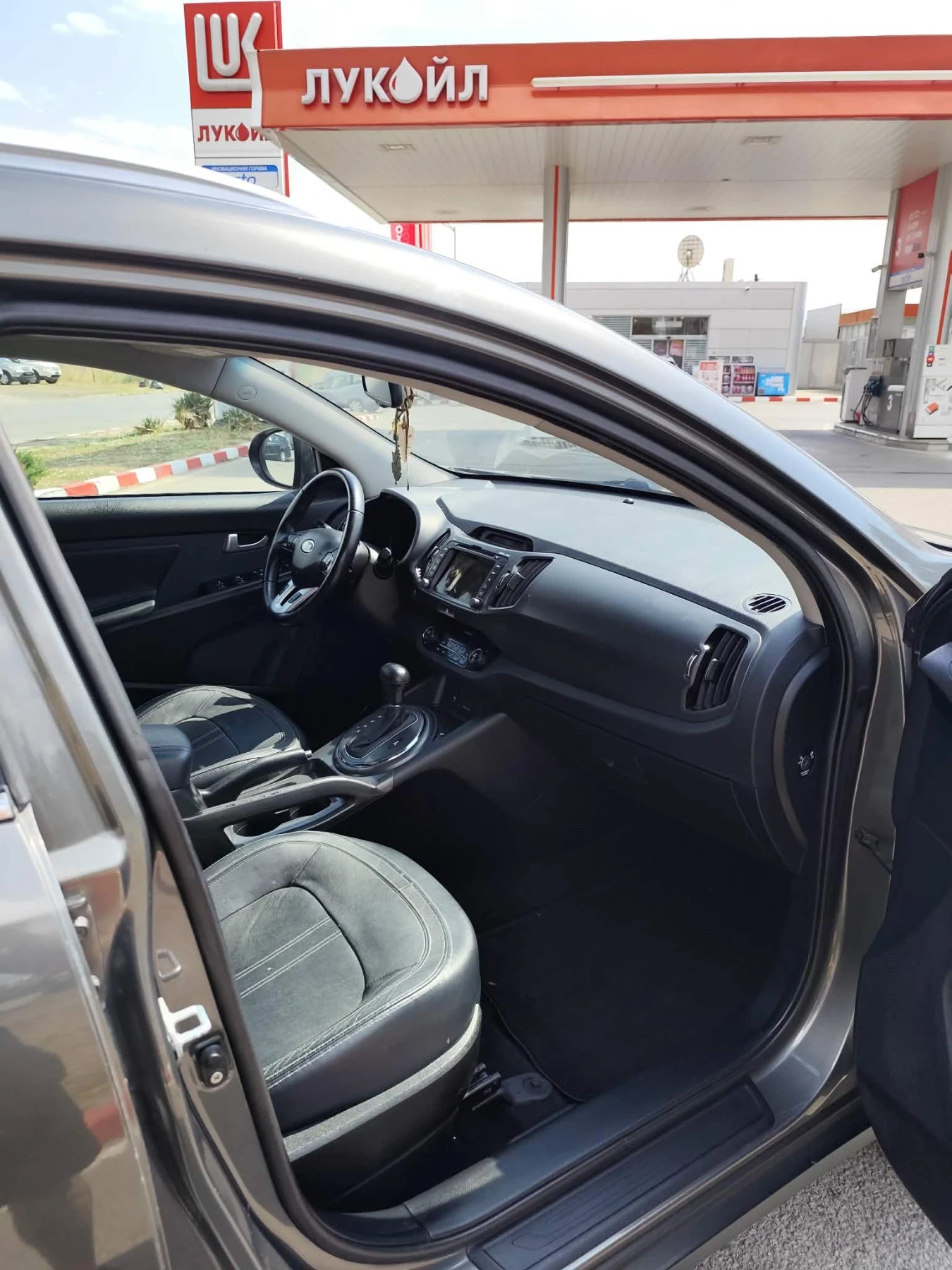Kia Sportage 2.0CRDI АВТОМАТИК 4X4, снимка 11 - Автомобили и джипове - 55833853