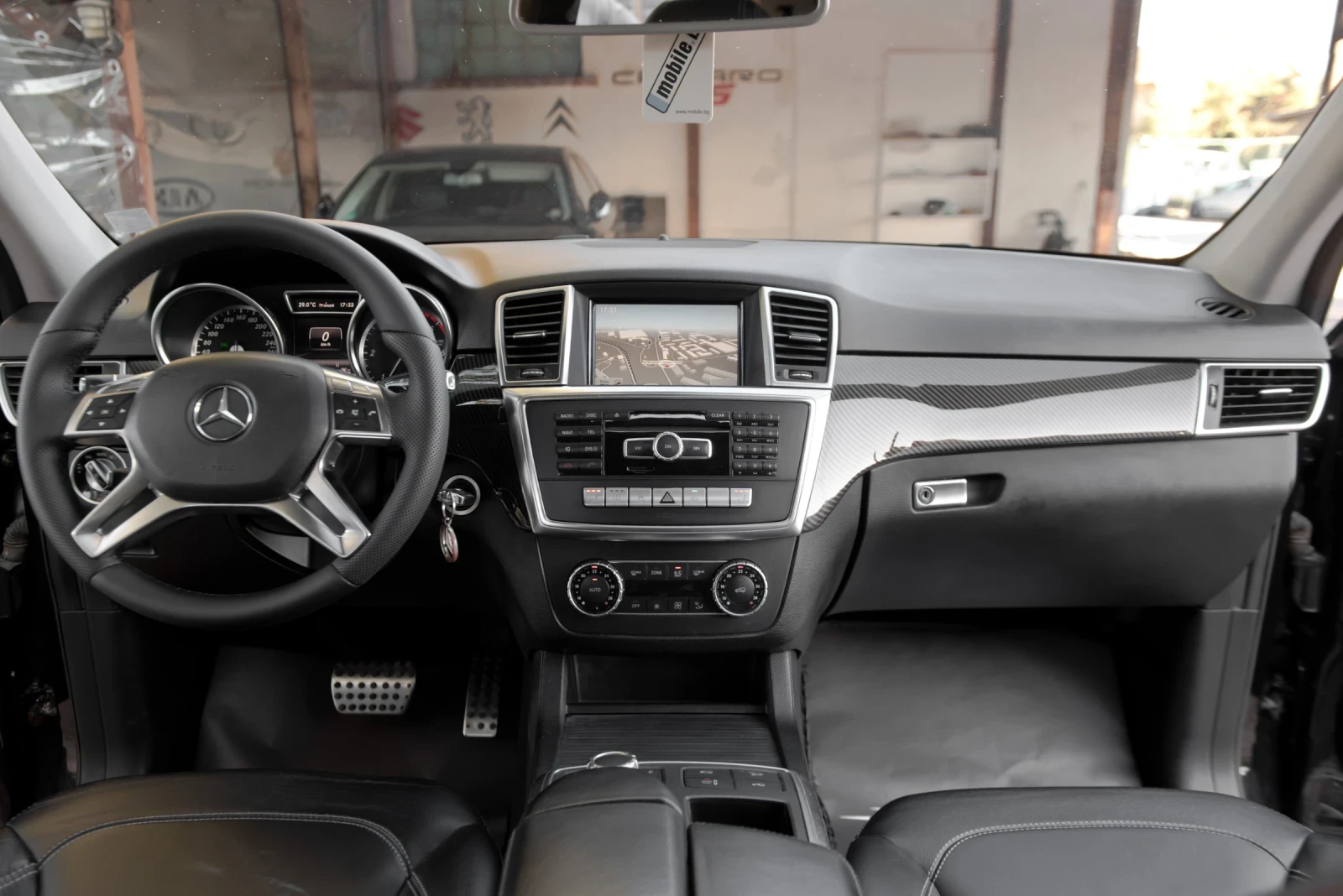 Mercedes-Benz ML 350 CDI/AMG/7G/4M/21, снимка 10 - Автомобили и джипове - 55841225