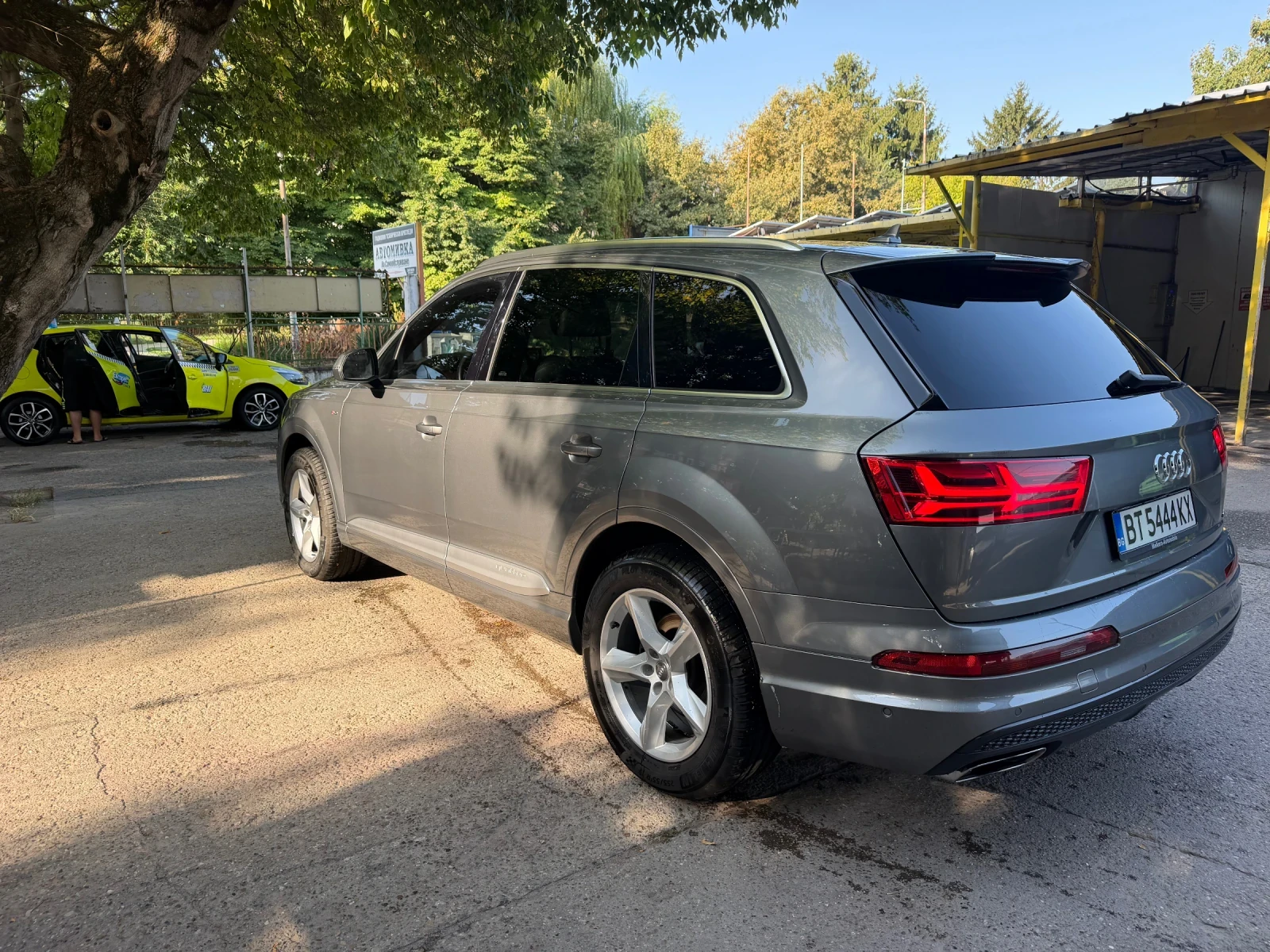 Audi Q7 S-Line, снимка 4 - Автомобили и джипове - 55936059