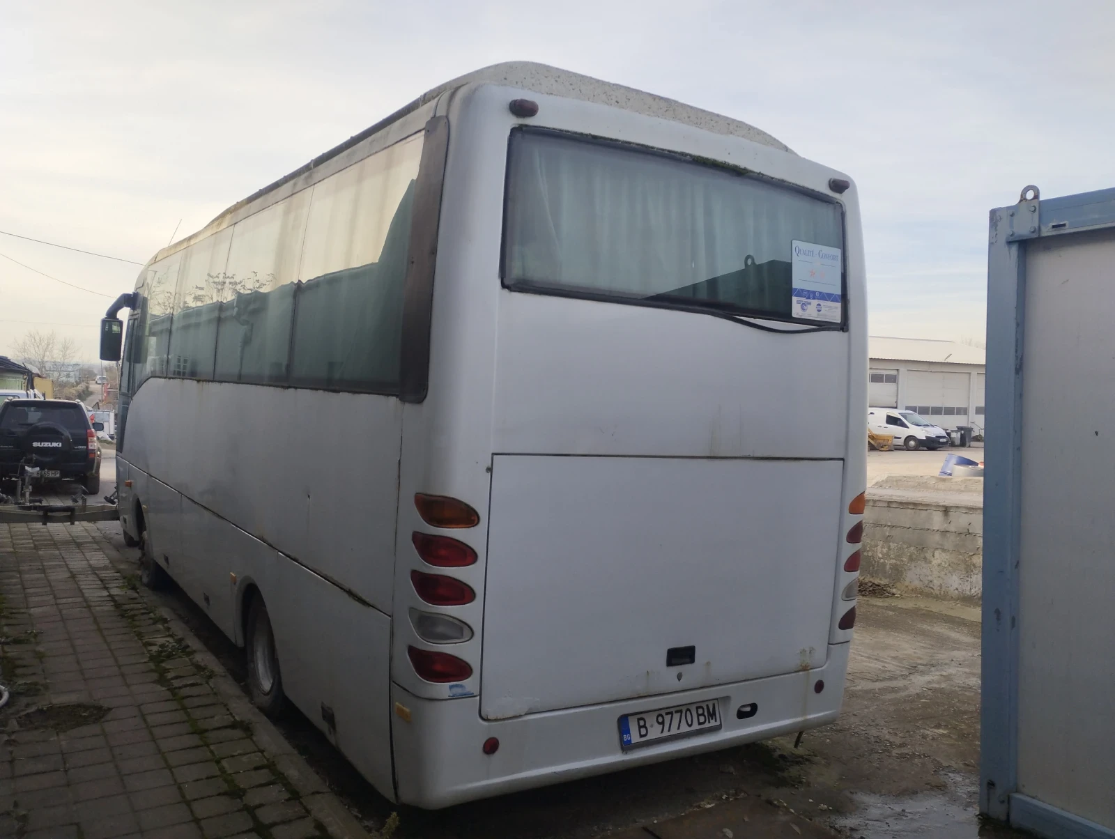 Isuzu Q-BUS 31 TORQUIOSE 31 - изображение 3