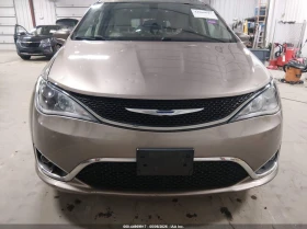 Chrysler Pacifica 3.6l Touring L, снимка 12