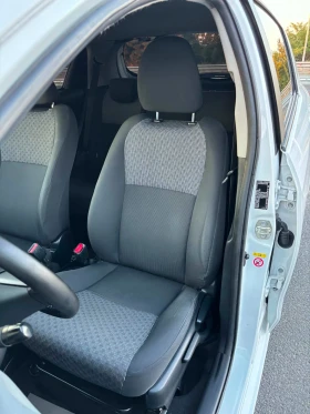 Toyota Yaris 1.4 D-4D/ 90 к.с./ НАВИ/ КАМЕРА/ 6 СКОРОСТИ, снимка 9
