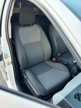 Toyota Yaris 1.4 D-4D/ 90 к.с./ НАВИ/ КАМЕРА/ 6 СКОРОСТИ, снимка 10