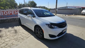 Chrysler Pacifica Limited S , снимка 3