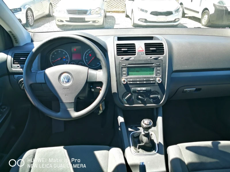 VW Golf 1.6 БЕНЗИН 102к.с, снимка 9 - Автомобили и джипове - 46840849