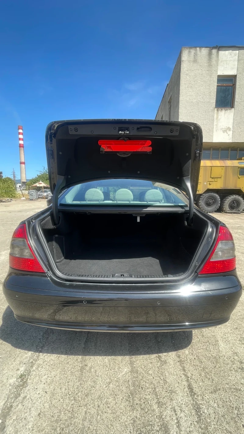 Mercedes-Benz E 220 CDI-FaceLift, снимка 5 - Автомобили и джипове - 47951582