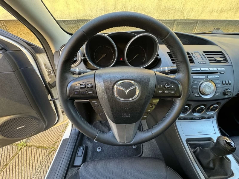 Mazda 3 2.2 dizel 185 кс, снимка 14 - Автомобили и джипове - 47591829