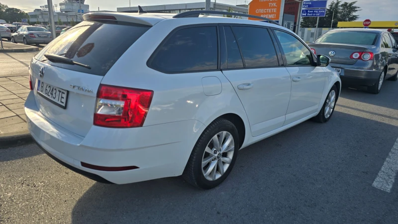 Skoda Octavia 1.6 tdi, снимка 14 - Автомобили и джипове - 47636509